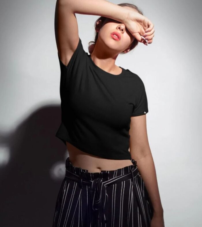 Solid Women Half Sleeve Crop Top Black